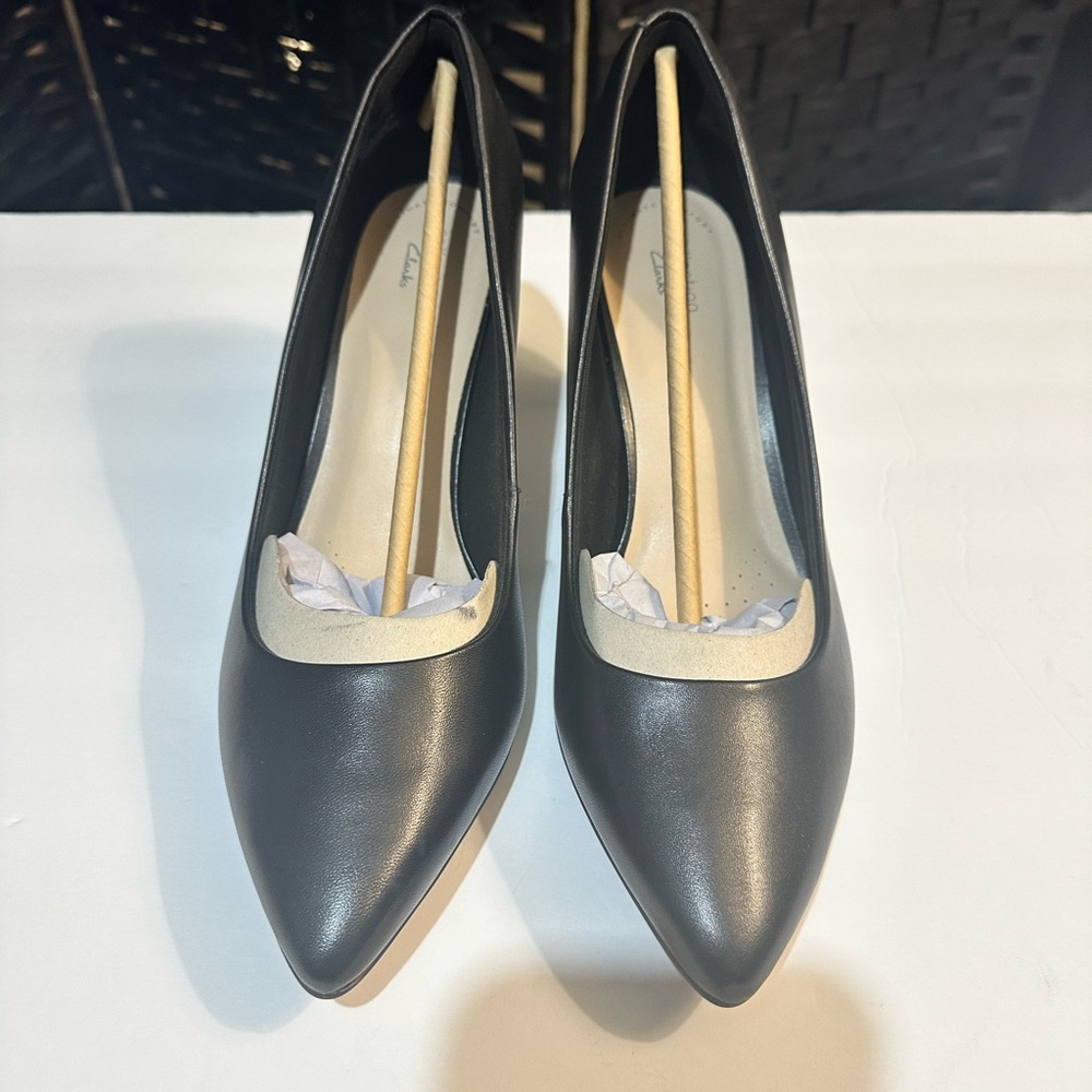 Clarks Ileana Tulip Black Pumps - Size 12M
